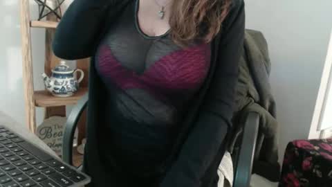 lucy_0000 online show from January 10, 2026, 6:48 am