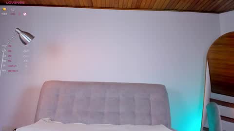 Hello my name is Lucy nice to meet you  thumb up is important for me kisses     online show from September 11, 2025, 5:35 pm