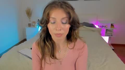 Snapshot of lucy__ray chatting on February 12, 2025, 4:33 pm lucy__ray online show from February 12, 2025, 4:33 pm