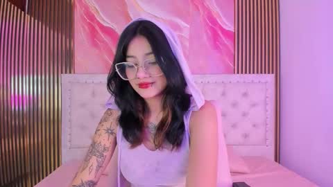 Snapshot of lucy_boobss chatting on February 4, 2026, 11:16 am Lucy online show from February 4, 2026, 11:16 am