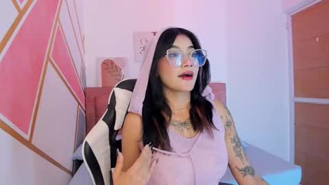 Snapshot of lucy_boobss chatting on February 14, 2026, 3:14 am Lucy online show from February 14, 2026, 3:14 am