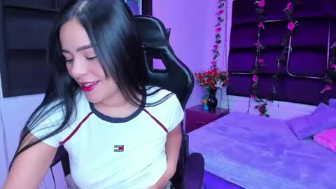 lucy_brunno online show from December 18, 2025, 12:44 pm