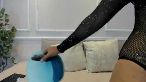 lucy_canel online show from January 7, 2026, 7:16 pm