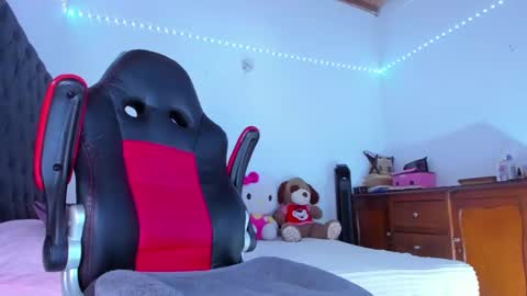 Snapshot of lucy_chanell chatting on November 23, 2025, 9:14 pm lucy online show from November 23, 2025, 9:14 pm