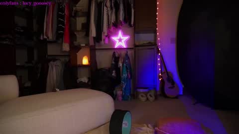 Snapshot of lucy_gooosey chatting on January 19, 2025, 4:44 am Lucy. online show from January 19, 2025, 4:44 am