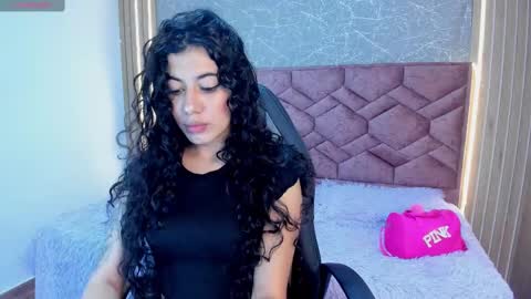 Snapshot of lucy_greys_ chatting on March 8, 2025, 10:43 am Lucy Greys online show from March 8, 2025, 10:43 am