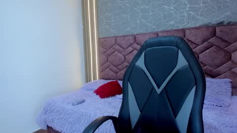 Snapshot of lucy_greys_ chatting on March 12, 2025, 1:40 pm Lucy Greys online show from March 12, 2025, 1:40 pm