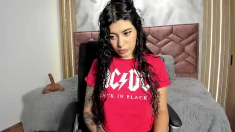 Snapshot of lucy_greys_ chatting on October 21, 2025, 11:55 am Lucy Greys online show from October 21, 2025, 11:55 am