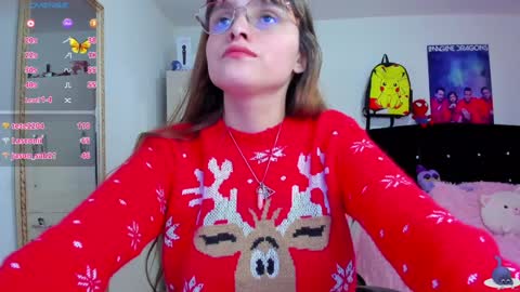 Snapshot of lucy_hess_ chatting on December 13, 2024, 12:42 am Lucy online show from December 13, 2024, 12:42 am