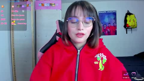 Snapshot of lucy_hess_ chatting on October 13, 2025, 7:47 pm Lucy online show from October 13, 2025, 7:47 pm