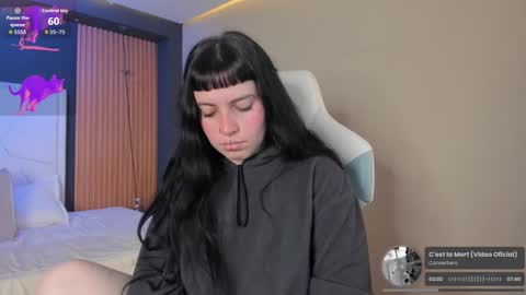 Snapshot of lucy_smith7 chatting on September 26, 2025, 8:35 pm Sofia  online show from September 26, 2025, 8:35 pm