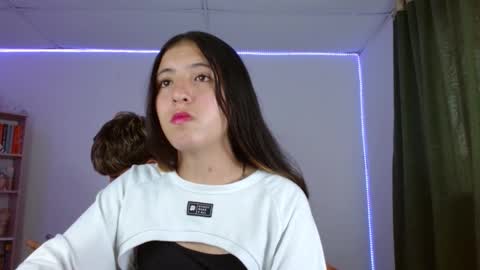 Snapshot of lucy_y_jacob chatting on September 29, 2025, 10:25 pm lucy_y_jacob online show from September 29, 2025, 10:25 pm