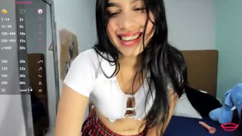 Snapshot of lucycooke chatting on January 17, 2025, 3:12 am L U C Y online show from January 17, 2025, 3:12 am