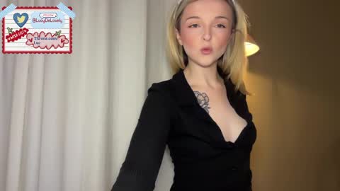 Snapshot of lucydelovely chatting on April 21, 2026, 11:07 pm Lucy online show from April 21, 2026, 11:07 pm