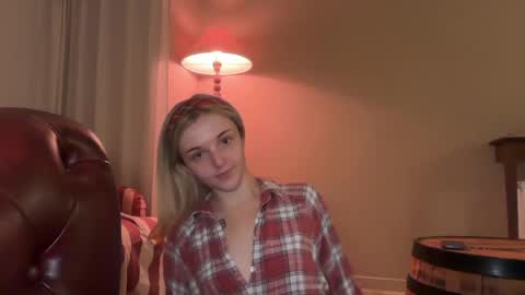 Snapshot of lucydelovely chatting on May 27, 2026, 11:13 pm Lucy online show from May 27, 2026, 11:13 pm