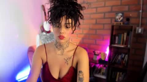 Snapshot of lucyklumm chatting on December 8, 2024, 12:07 am MALAMOR online show from December 8, 2024, 12:07 am