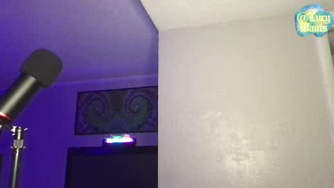 Snapshot of lucywants chatting on June 6, 2026, 1:32 am Goddess Lucy lucywants online show from June 6, 2026, 1:32 am