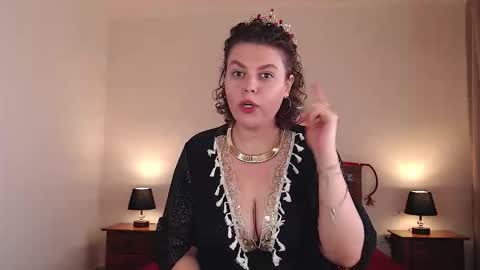 Call me Lucy online show from October 18, 2025, 10:16 am