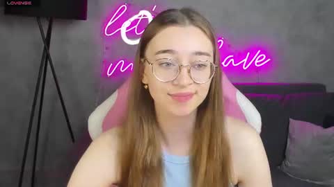 Lucy online show from June 28, 2026, 1:00 am