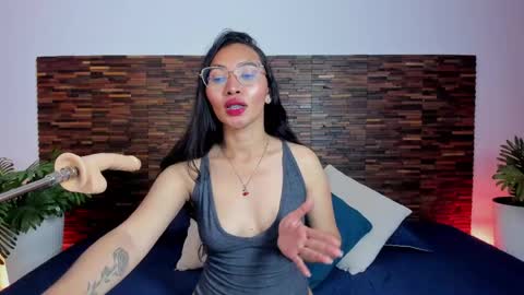 Lucy Liiu online show from April 10, 2026, 8:46 pm