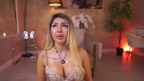 Snapshot of lucyyrosse chatting on June 25, 2026, 8:08 am LucyRose online show from June 25, 2026, 8:08 am