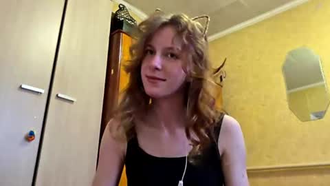 Sofia online show from April 13, 2026, 6:08 am