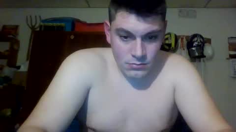 Snapshot of luis2423 chatting on February 5, 2025, 9:29 pm A slave to the mistress.. un esclavo para las amas dominantes. online show from February 5, 2025, 9:29 pm