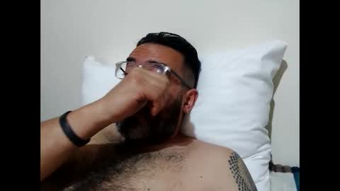 Snapshot of luis2988z chatting on December 29, 2024, 3:00 am Hairyman online show from December 29, 2024, 3:00 am