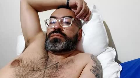 Snapshot of luis2988z chatting on January 10, 2025, 11:11 am Hairyman online show from January 10, 2025, 11:11 am