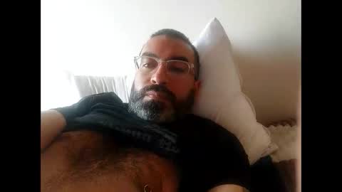 Snapshot of luis2988z chatting on February 9, 2025, 7:19 pm Hairyman online show from February 9, 2025, 7:19 pm