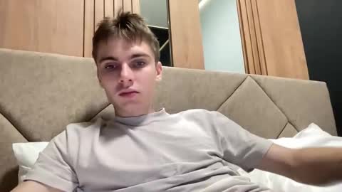 Luis online show from October 9, 2025, 3:21 pm