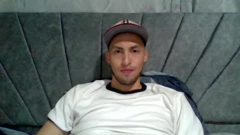luis_vergon__ online show from August 2, 2026, 3:16 am