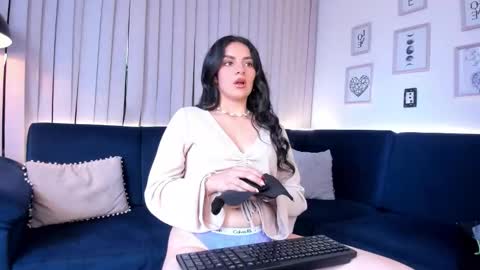 Snapshot of luisa__rosse chatting on February 24, 2026, 3:54 pm Luisa online show from February 24, 2026, 3:54 pm