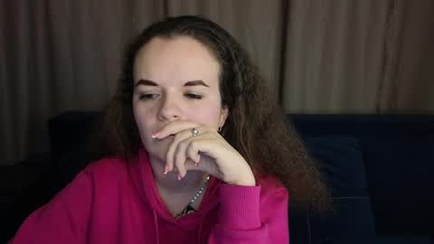 Snapshot of luisa_rosee chatting on February 15, 2025, 4:34 pm Luisa Rosee online show from February 15, 2025, 4:34 pm