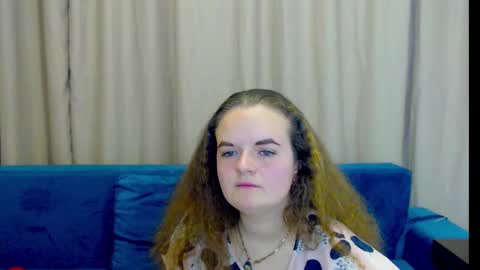 Snapshot of luisa_rosee chatting on February 22, 2025, 4:40 pm Luisa Rosee online show from February 22, 2025, 4:40 pm