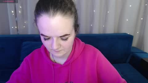 Snapshot of luisa_rosee chatting on February 25, 2025, 2:22 pm Luisa Rosee online show from February 25, 2025, 2:22 pm