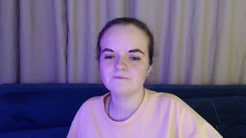Snapshot of luisa_rosee chatting on March 6, 2025, 9:42 pm Luisa Rosee online show from March 6, 2025, 9:42 pm