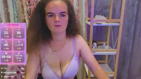 Snapshot of luisa_rosee chatting on September 9, 2025, 1:38 am Luisa Rosee online show from September 9, 2025, 1:38 am