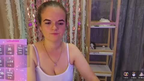 Snapshot of luisa_rosee chatting on September 10, 2025, 6:41 pm Luisa Rosee online show from September 10, 2025, 6:41 pm