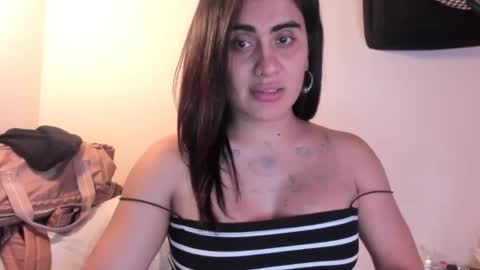 Snapshot of luisamonsterdick chatting on December 6, 2024, 2:35 am Luisa Monsters online show from December 6, 2024, 2:35 am