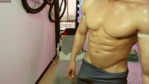 Snapshot of luisfernikesportboy chatting on April 21, 2026, 9:17 pm Luis Fer PVT IS OPEN online show from April 21, 2026, 9:17 pm