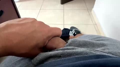 luiso29 online show from September 19, 2025, 5:46 pm