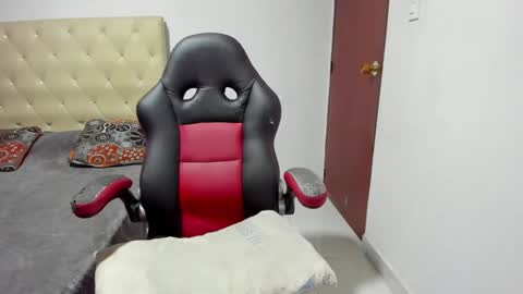 Snapshot of luissa_s1 chatting on September 30, 2025, 11:37 am Luissa online show from September 30, 2025, 11:37 am