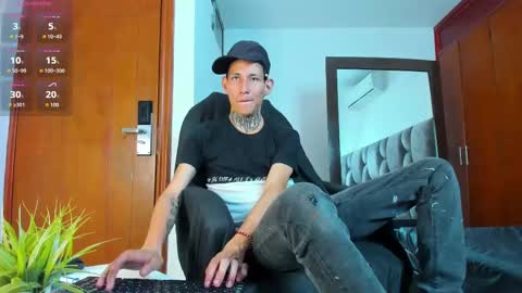 lujuriau_u online show from October 3, 2025, 3:03 am