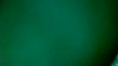 Snapshot of luk_me chatting on December 7, 2024, 11:23 pm luk_me online show from December 7, 2024, 11:23 pm