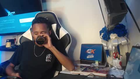 luka_boys2024 online show from April 15, 2026, 2:18 am