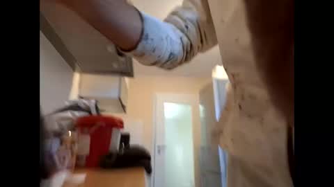 lukasschoetz online show from November 25, 2025, 7:41 am