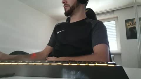 lukasschoetz online show from January 6, 2026, 12:31 pm