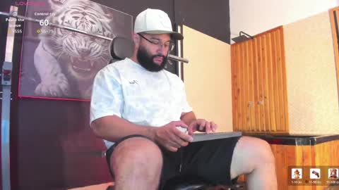 Snapshot of luke__09 chatting on May 10, 2026, 11:48 am LUKE online show from May 10, 2026, 11:48 am