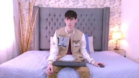 luke_carter online show from September 22, 2025, 1:02 pm